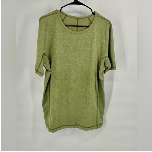 lululemon athletica Other - Men’s Lululemon TShirt M